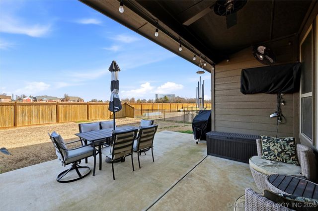 96 Tallgrass, Calera, OK 74730