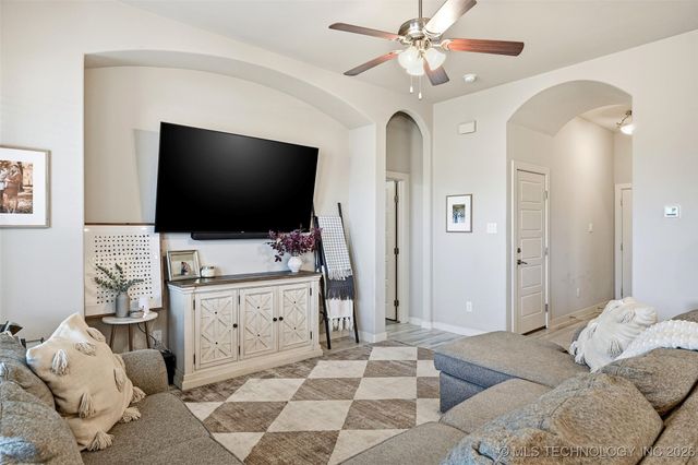 96 Tallgrass, Calera, OK 74730