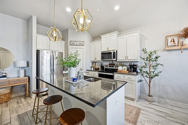 96 Tallgrass, Calera, OK 74730