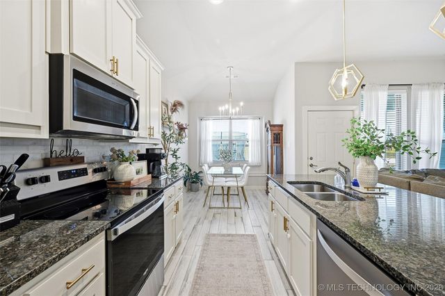 96 Tallgrass, Calera, OK 74730