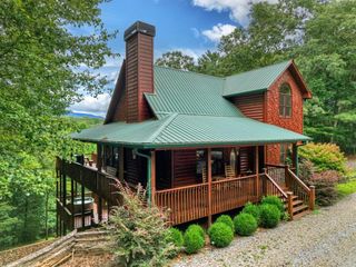 365 Trails End Summit, Ellijay, GA 30540