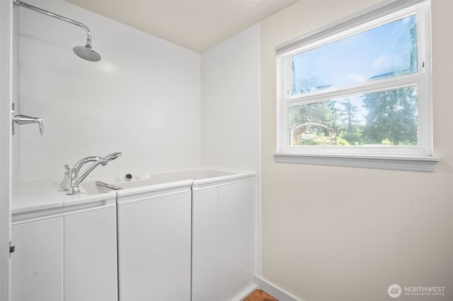 5458 Northwest Drive, Bellingham, WA 98226