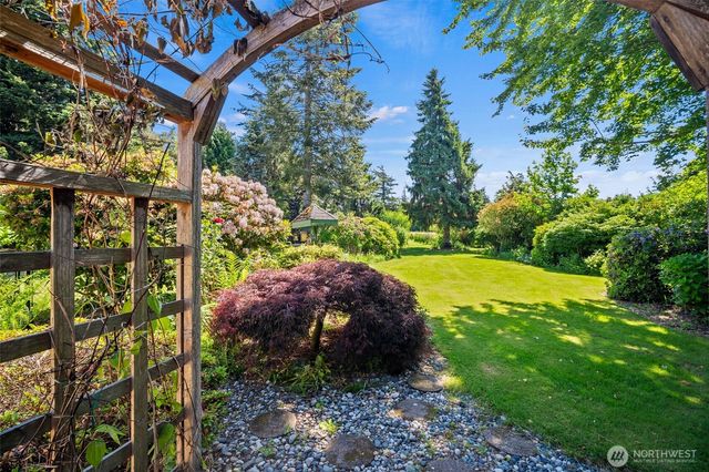 5458 Northwest Drive, Bellingham, WA 98226