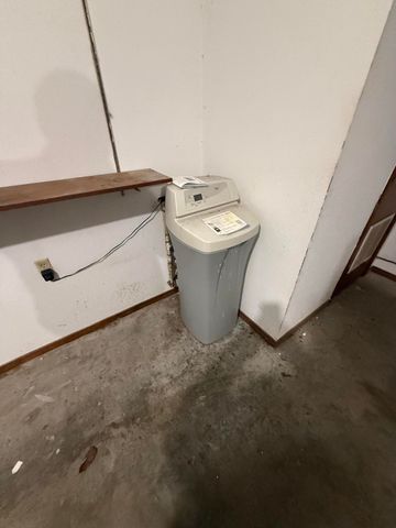 27505 S 614 Road, Grove, OK 74344