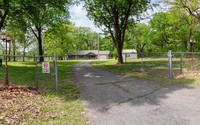 27505 S 614 Road, Grove, OK 74344