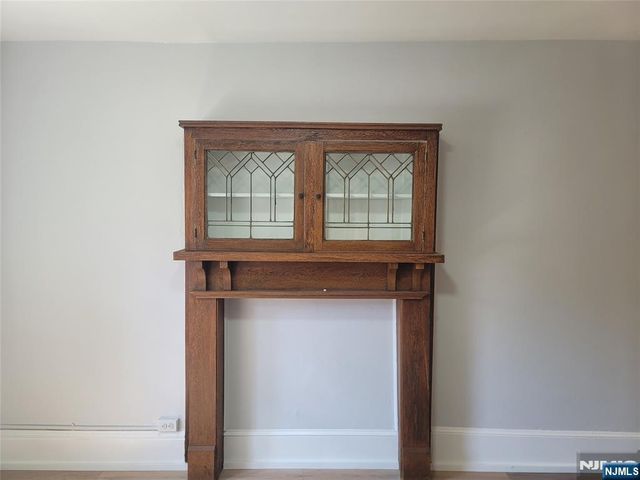 27 Russell Avenue 1, Edgewater, NJ 07020