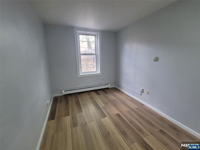 27 Russell Avenue 1, Edgewater, NJ 07020