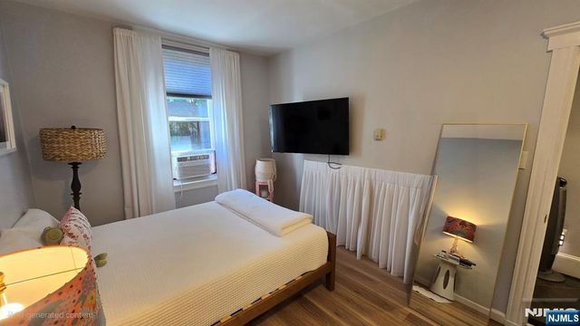 27 Russell Avenue 1, Edgewater, NJ 07020