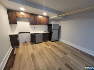 27 Russell Avenue 1, Edgewater, NJ 07020