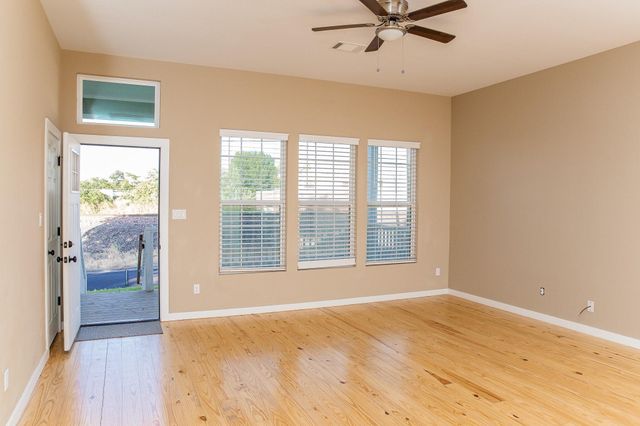 211 N Austin Street, Brenham, TX 77833