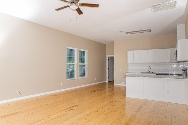 211 N Austin Street, Brenham, TX 77833