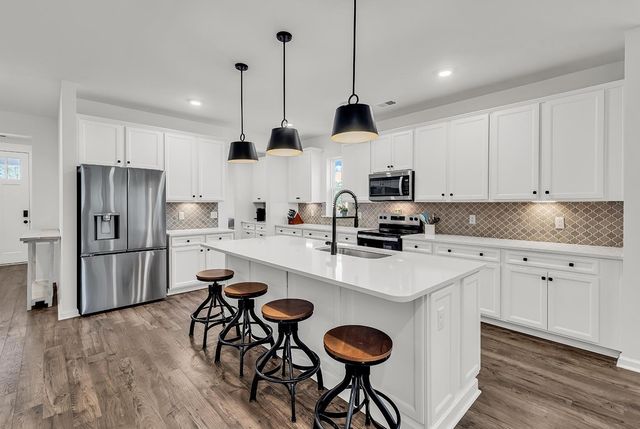 35 Northbrook Dr, Murrells Inlet, SC 29576