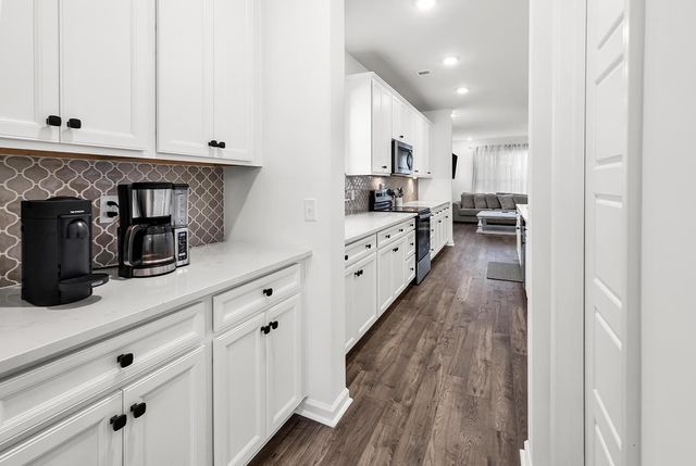 35 Northbrook Dr, Murrells Inlet, SC 29576