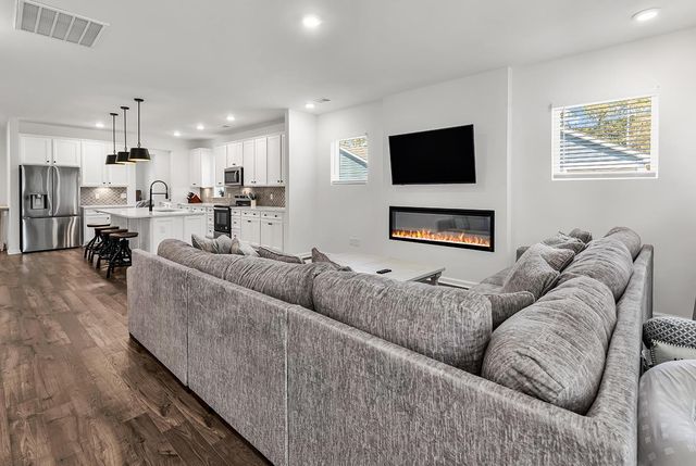 35 Northbrook Dr, Murrells Inlet, SC 29576