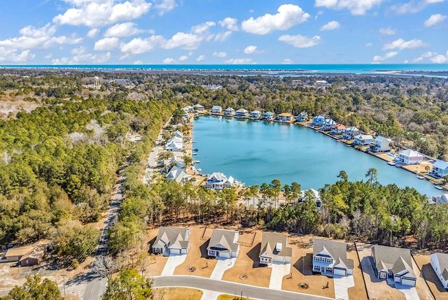 35 Northbrook Dr, Murrells Inlet, SC 29576