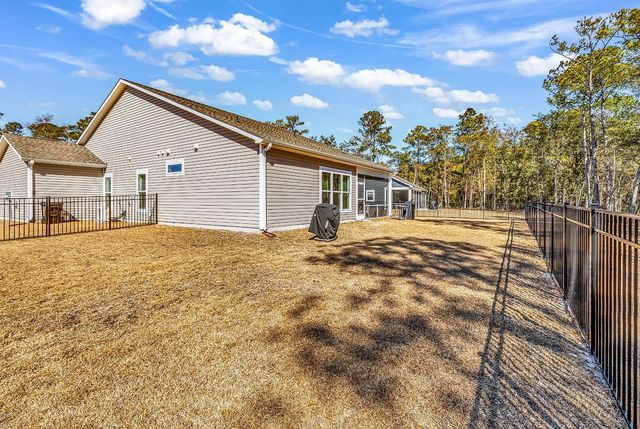 35 Northbrook Dr, Murrells Inlet, SC 29576