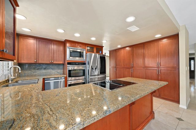 9219 Inverness Rd., Santee, CA 92071