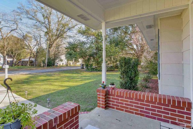 311 Booth Ave, Cantonment, FL 32533