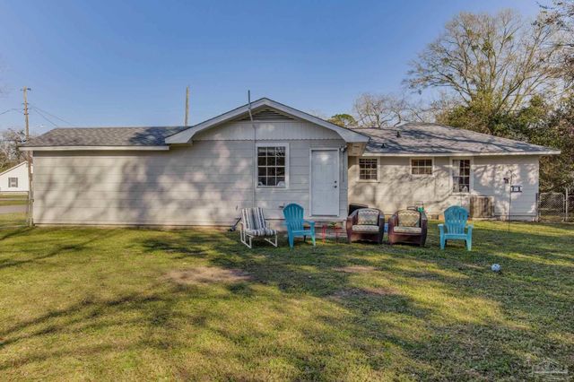 311 Booth Ave, Cantonment, FL 32533