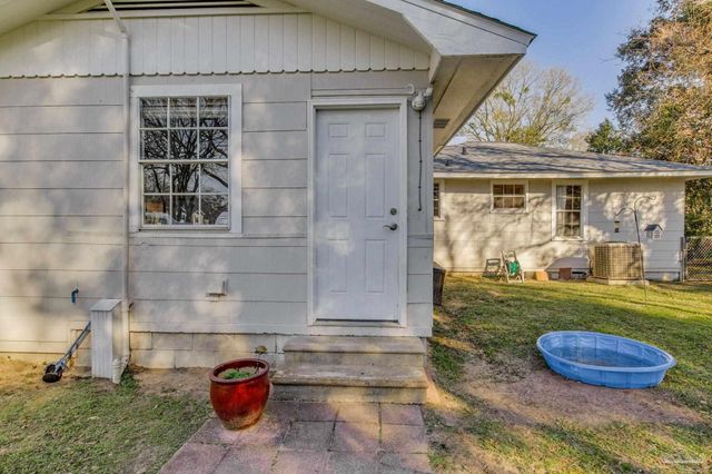 311 Booth Ave, Cantonment, FL 32533