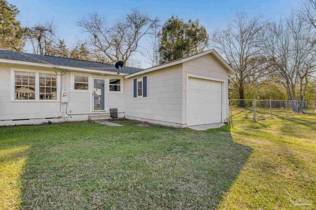 311 Booth Ave, Cantonment, FL 32533