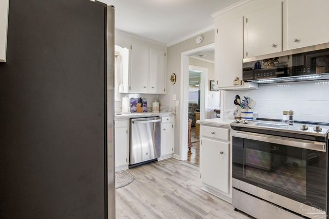 311 Booth Ave, Cantonment, FL 32533