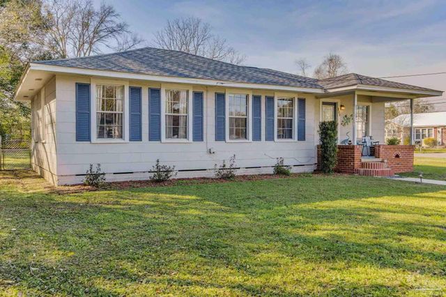 311 Booth Ave, Cantonment, FL 32533