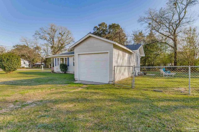 311 Booth Ave, Cantonment, FL 32533