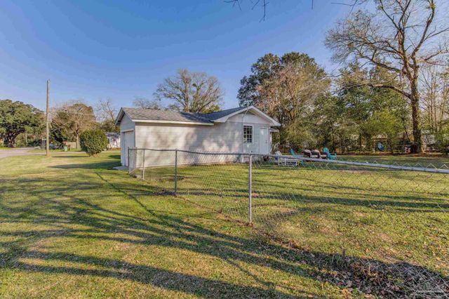 311 Booth Ave, Cantonment, FL 32533