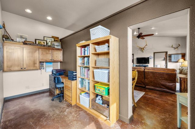 3885 NE Xenolith Street, Terrebonne, OR 97760