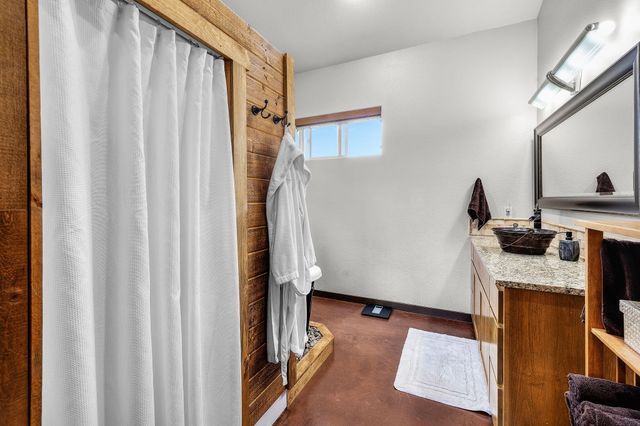 3885 NE Xenolith Street, Terrebonne, OR 97760