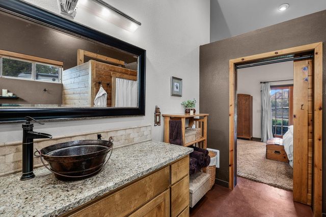 3885 NE Xenolith Street, Terrebonne, OR 97760