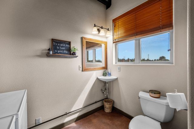 3885 NE Xenolith Street, Terrebonne, OR 97760