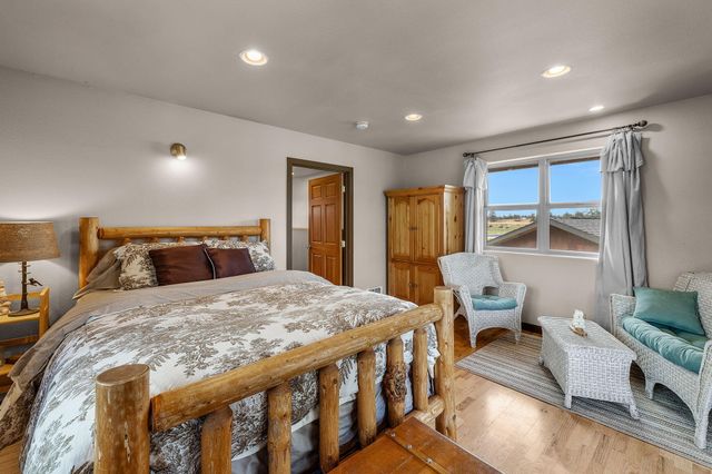 3885 NE Xenolith Street, Terrebonne, OR 97760