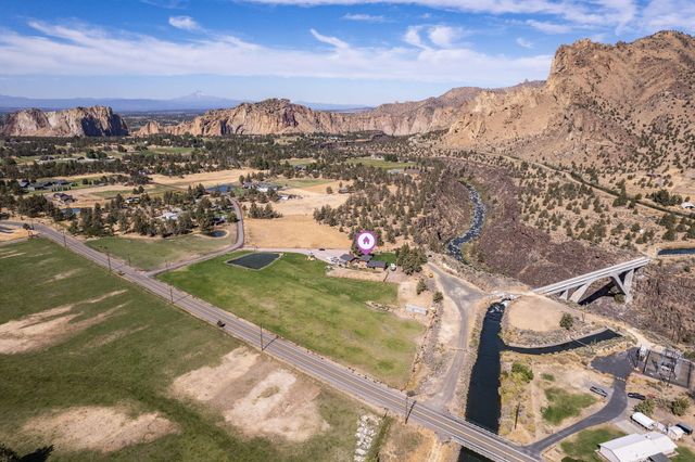 3885 NE Xenolith Street, Terrebonne, OR 97760