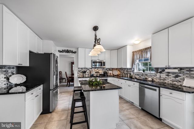 6 SAINT JOHNS CT, Stafford, VA 22556