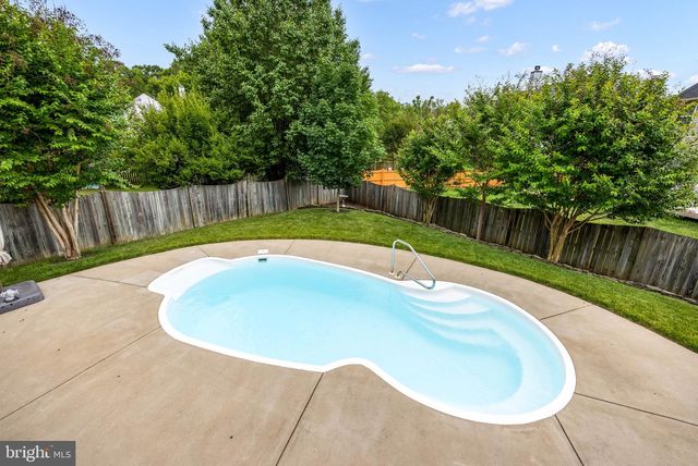 6 SAINT JOHNS CT, Stafford, VA 22556