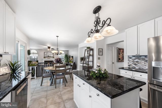 6 SAINT JOHNS CT, Stafford, VA 22556