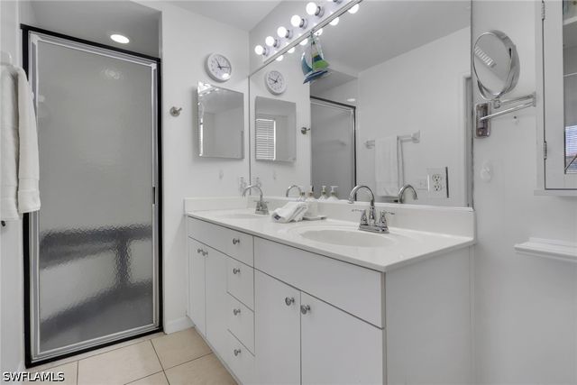 320 Robin Hood CIR 101, Naples, FL 34104