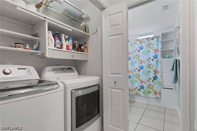 320 Robin Hood CIR 101, Naples, FL 34104