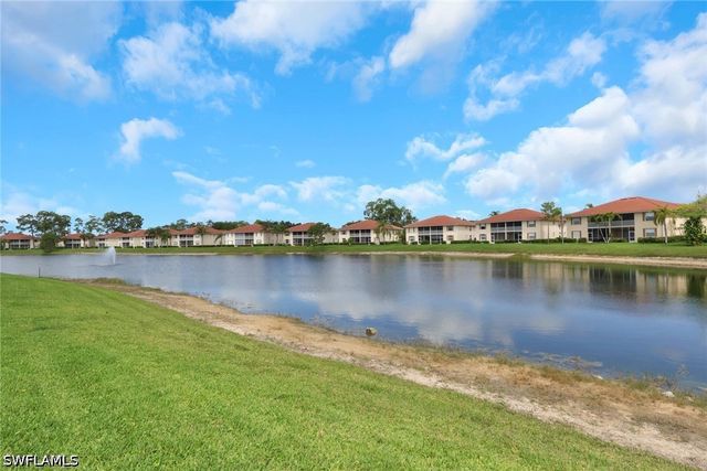 320 Robin Hood CIR 101, Naples, FL 34104