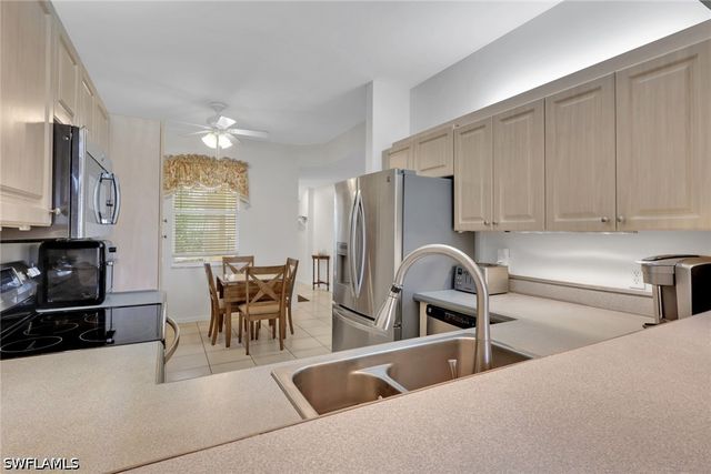 320 Robin Hood CIR 101, Naples, FL 34104
