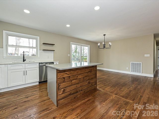 441 Holly Circle, Mount Holly, NC 28120