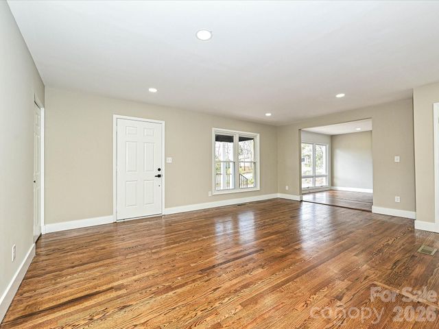 441 Holly Circle, Mount Holly, NC 28120