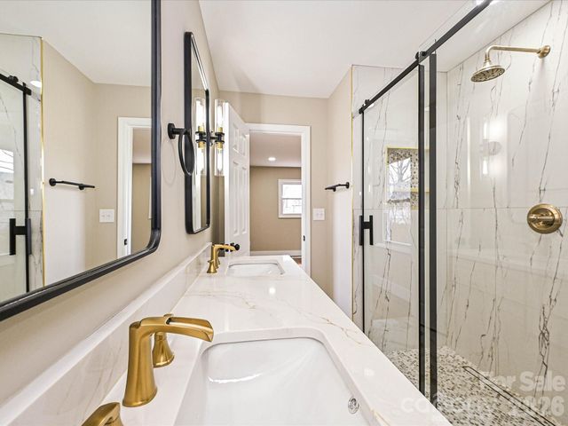 441 Holly Circle, Mount Holly, NC 28120