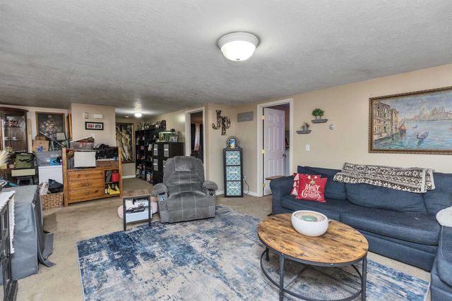 949 Turnpike Road, New Ipswich, NH 03071