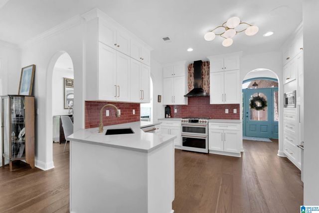 8480 LEDGE CIRCLE, Trussville, AL 35173