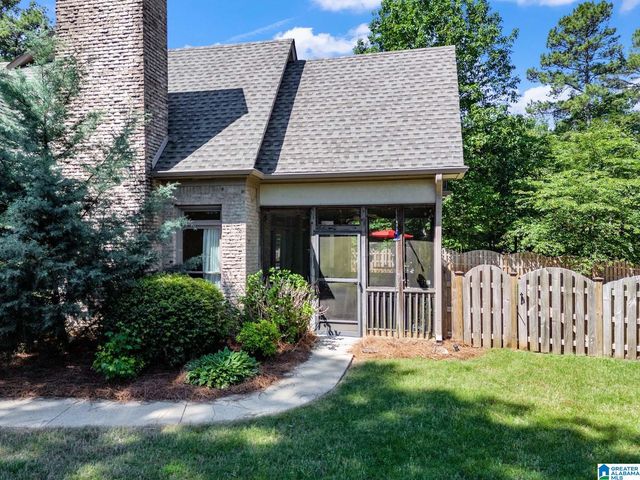 8480 LEDGE CIRCLE, Trussville, AL 35173