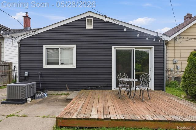 733 Camden Street, Ferndale, MI 48220