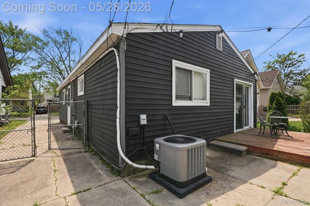 733 Camden Street, Ferndale, MI 48220